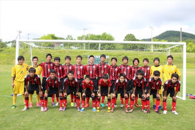 2＜北海道コンサドーレ旭川U-15＞チーム集合写真 _R